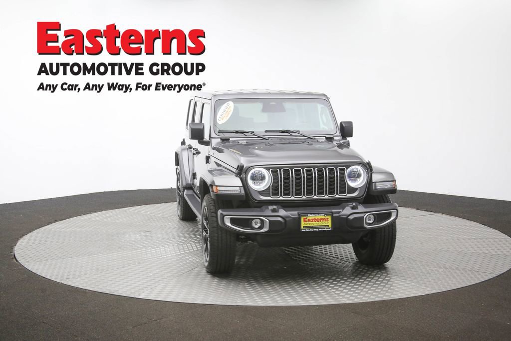 Used 2025 Jeep Wrangler Unlimited Sahara AWD/4WD image 47