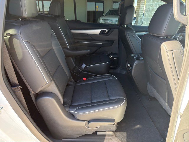Used 2025 Buick Enclave Preferred image 24