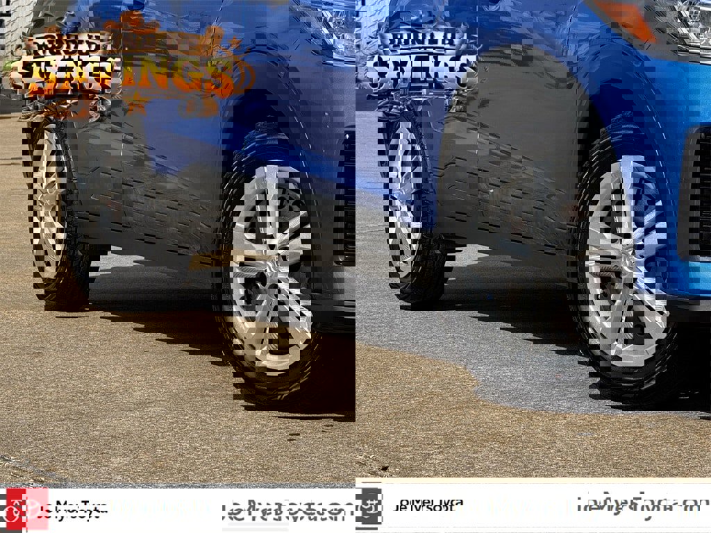 Used 2021 Nissan Kicks S image 11