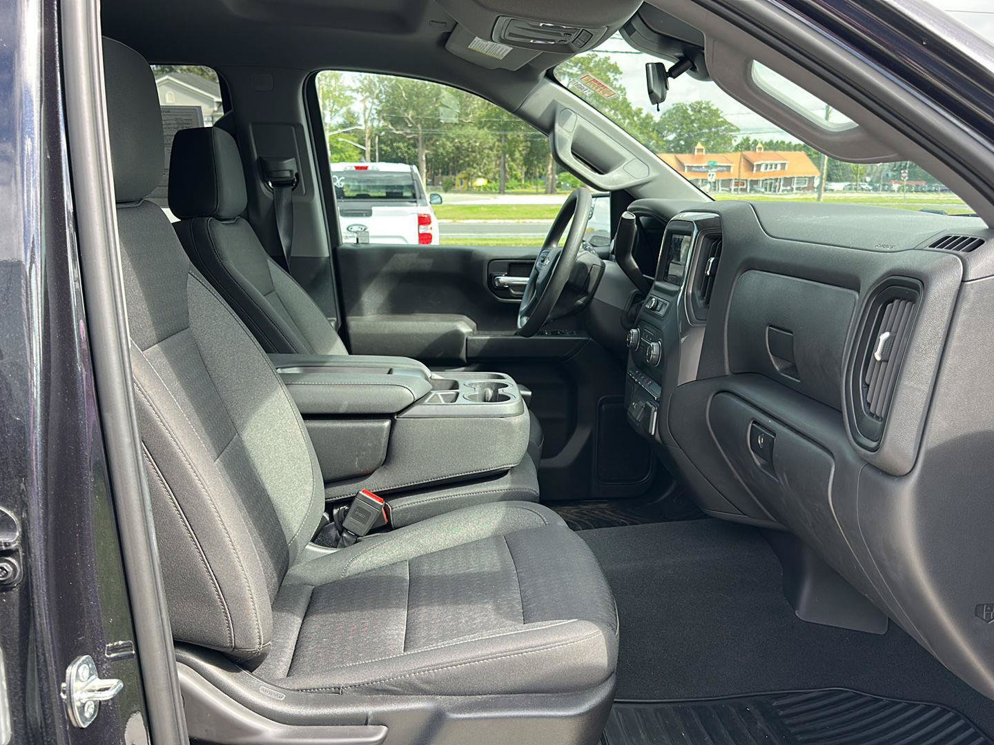 Used 2023 Chevrolet Silverado 1500 Custom AWD/4WD image 12
