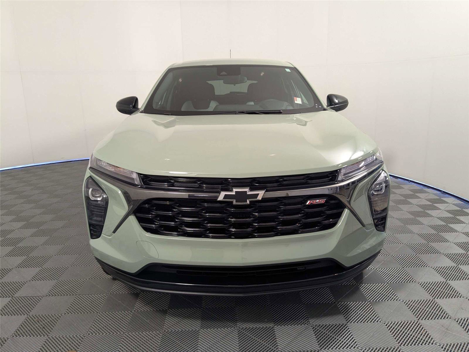 Used 2024 Chevrolet Trax RS w/ Driver Confidence Package image 3