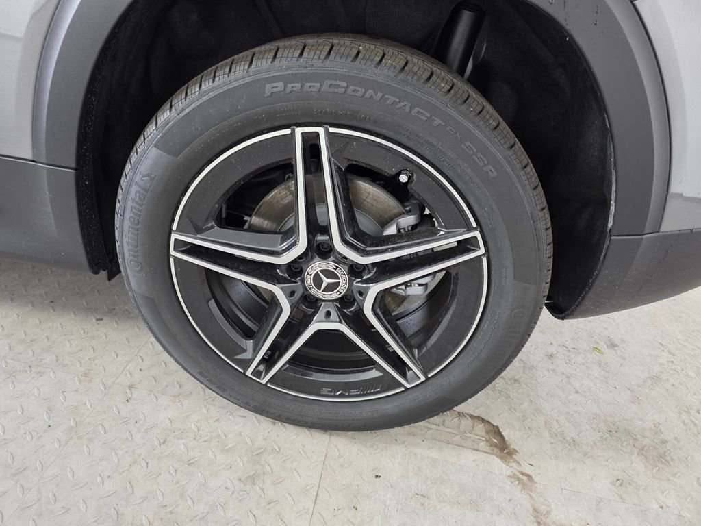 New 2026 Mercedes-Benz GLB 250 image 14