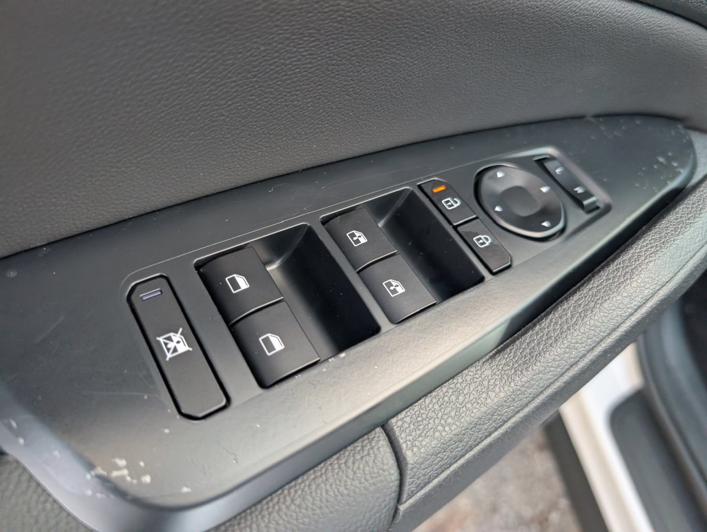 New 2026 Kia Sportage EX FWD image 15