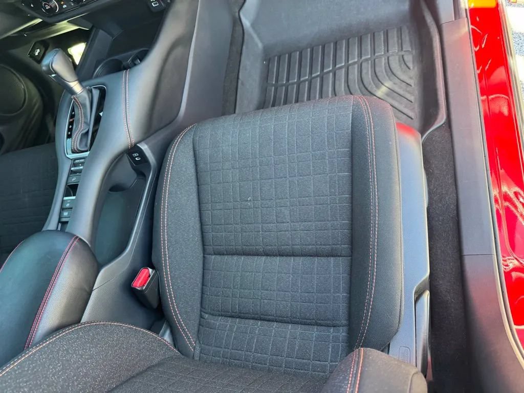 Used 2025 Honda HR-V Sport image 14