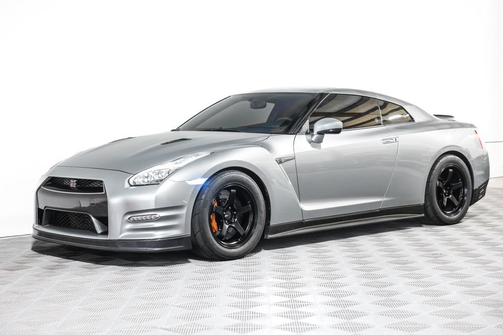 Used 2015 Nissan GT-R Black Edition AWD/4WD image 21