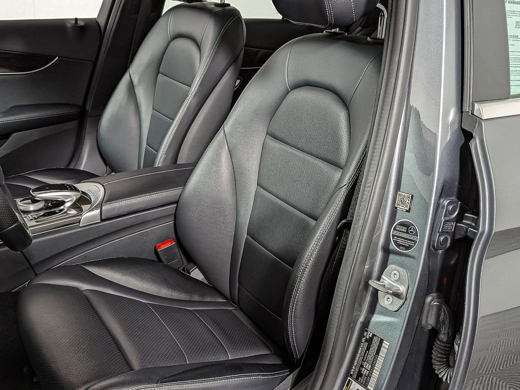 Used 2018 Mercedes-Benz C 300 4MATIC Sedan image 16