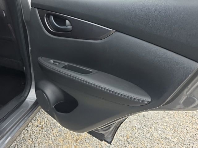 Used 2018 Nissan Rogue Sport S w/ S Appearance Package AWD/4WD image 17