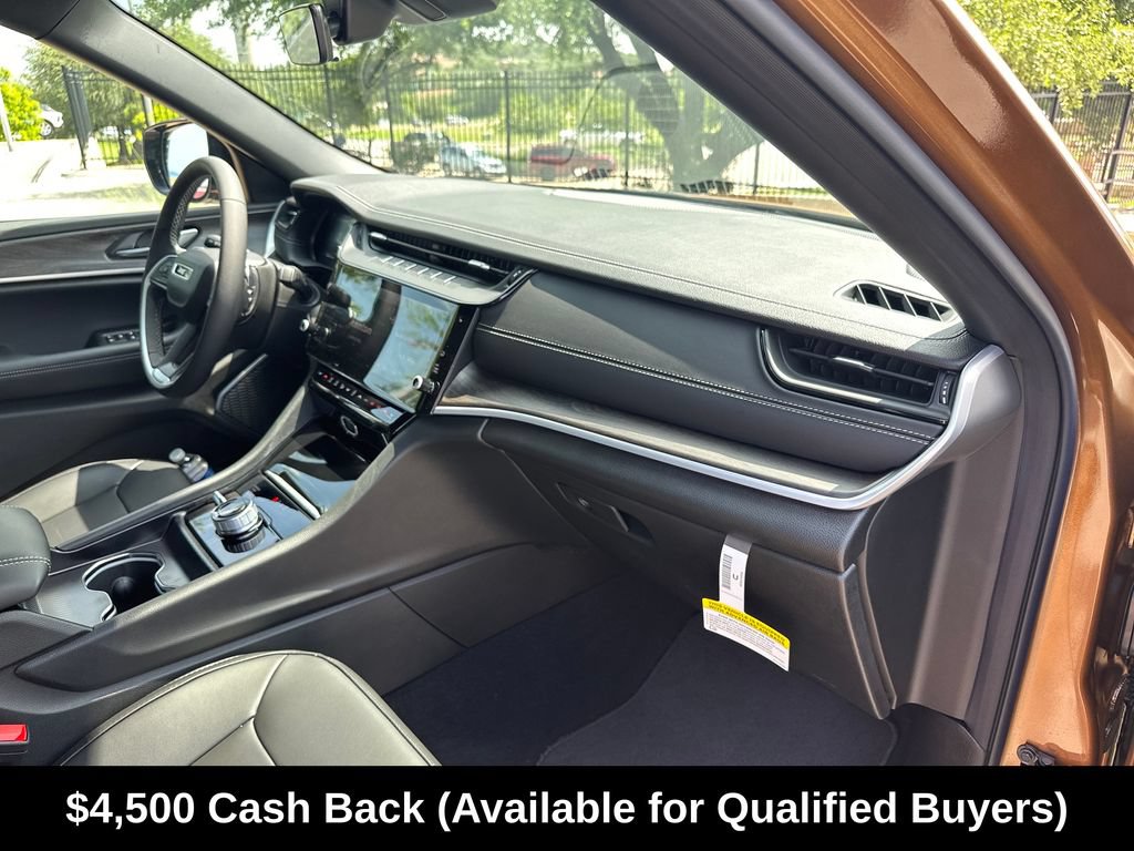 New 2026 Jeep Grand Cherokee L Limited w/ Trailer Tow Package AWD/4WD image 38