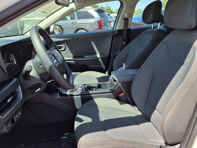 Used 2025 Kia K4 LXS FWD image 14