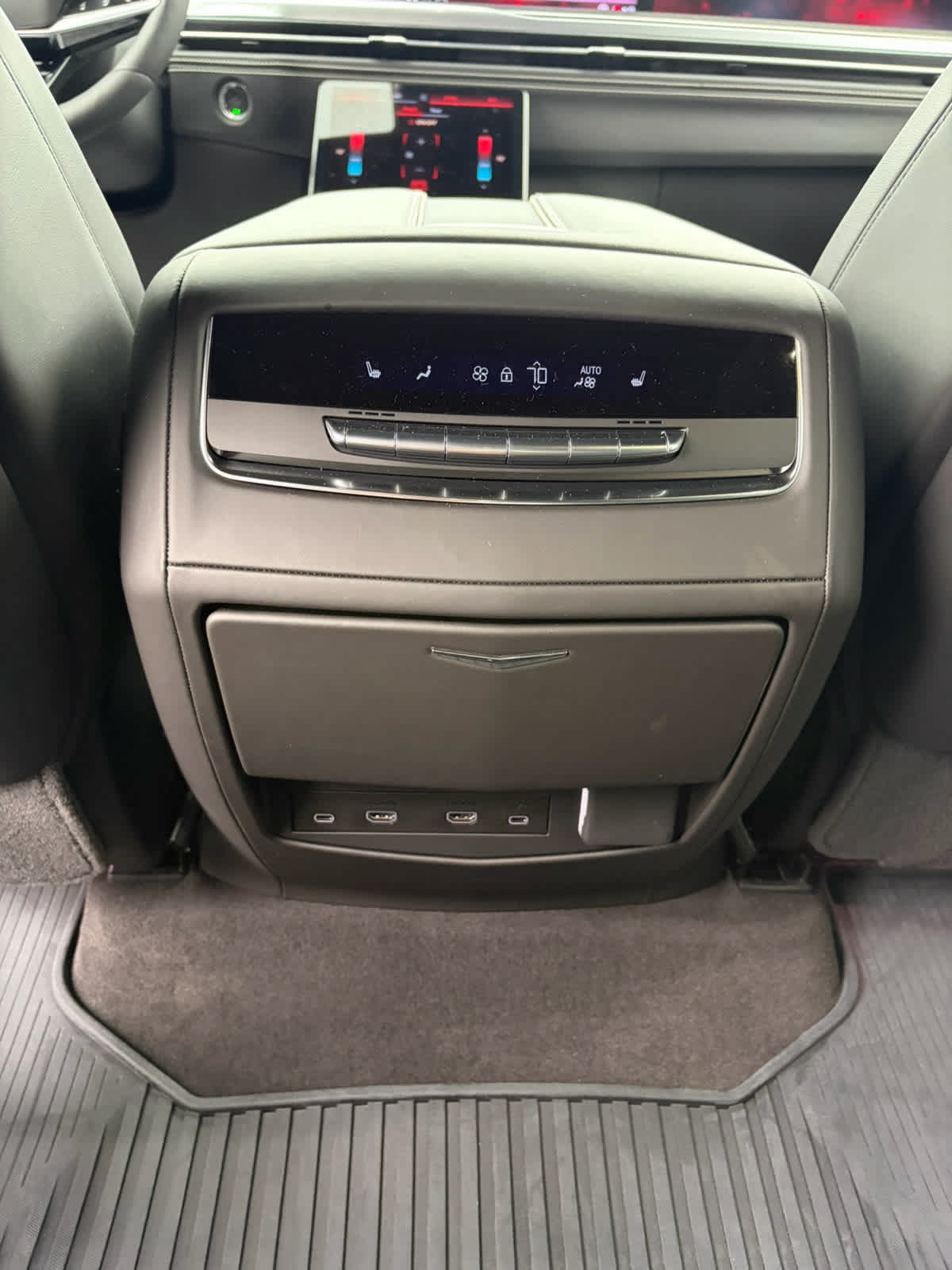 Certified 2026 Cadillac Escalade V w/ LPO, ONYX Package AWD/4WD image 13