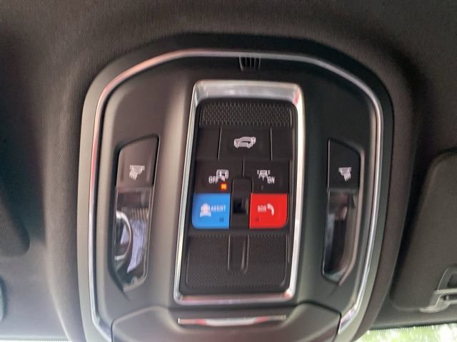 Used 2023 Jeep Grand Cherokee L Laredo RWD image 17