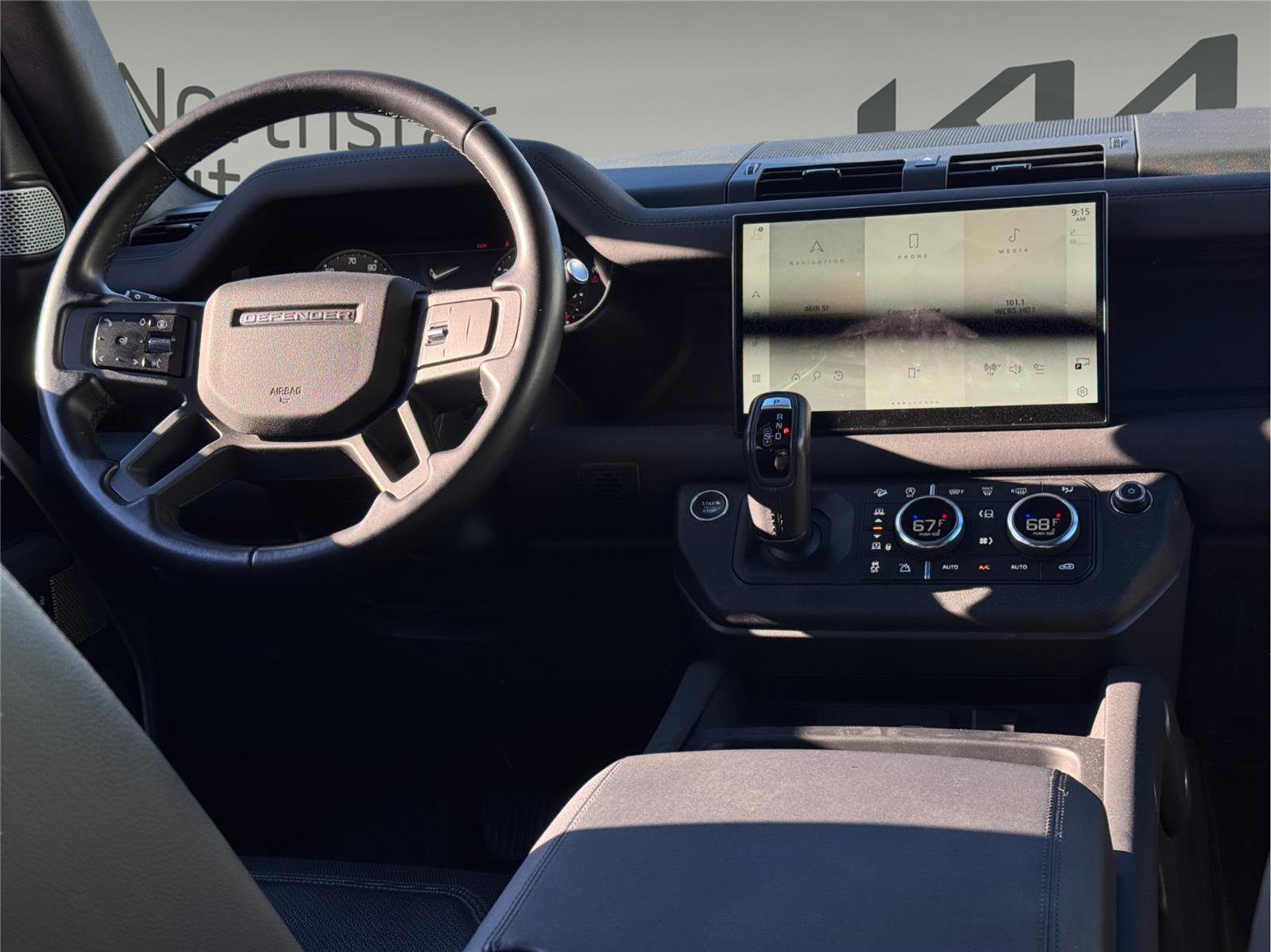 Used 2024 Land Rover Defender 130 X-Dynamic SE image 20