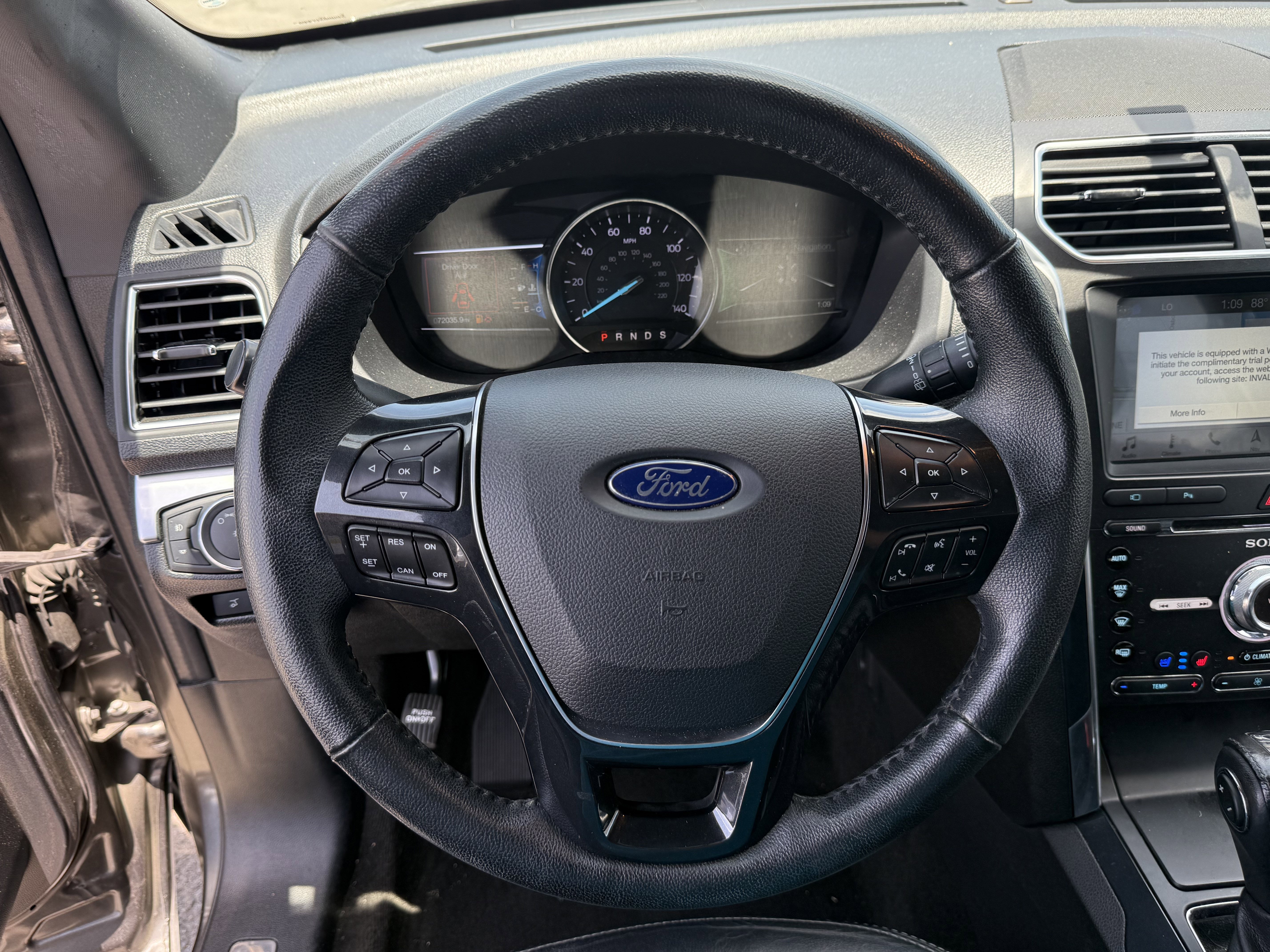Used 2018 Ford Explorer Limited FWD image 13