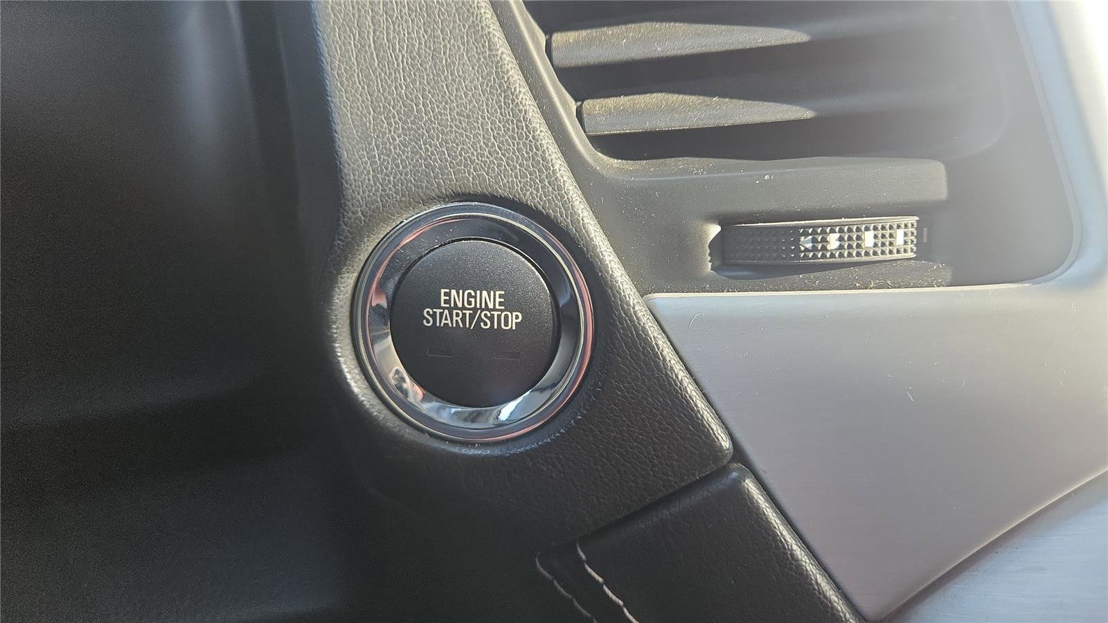 Used 2019 GMC Yukon SLT image 45