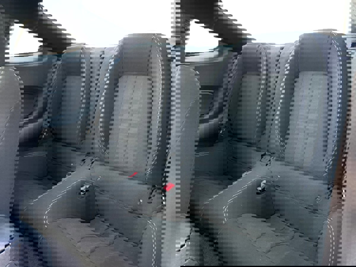 Used 2018 Ford Mustang Coupe RWD image 9