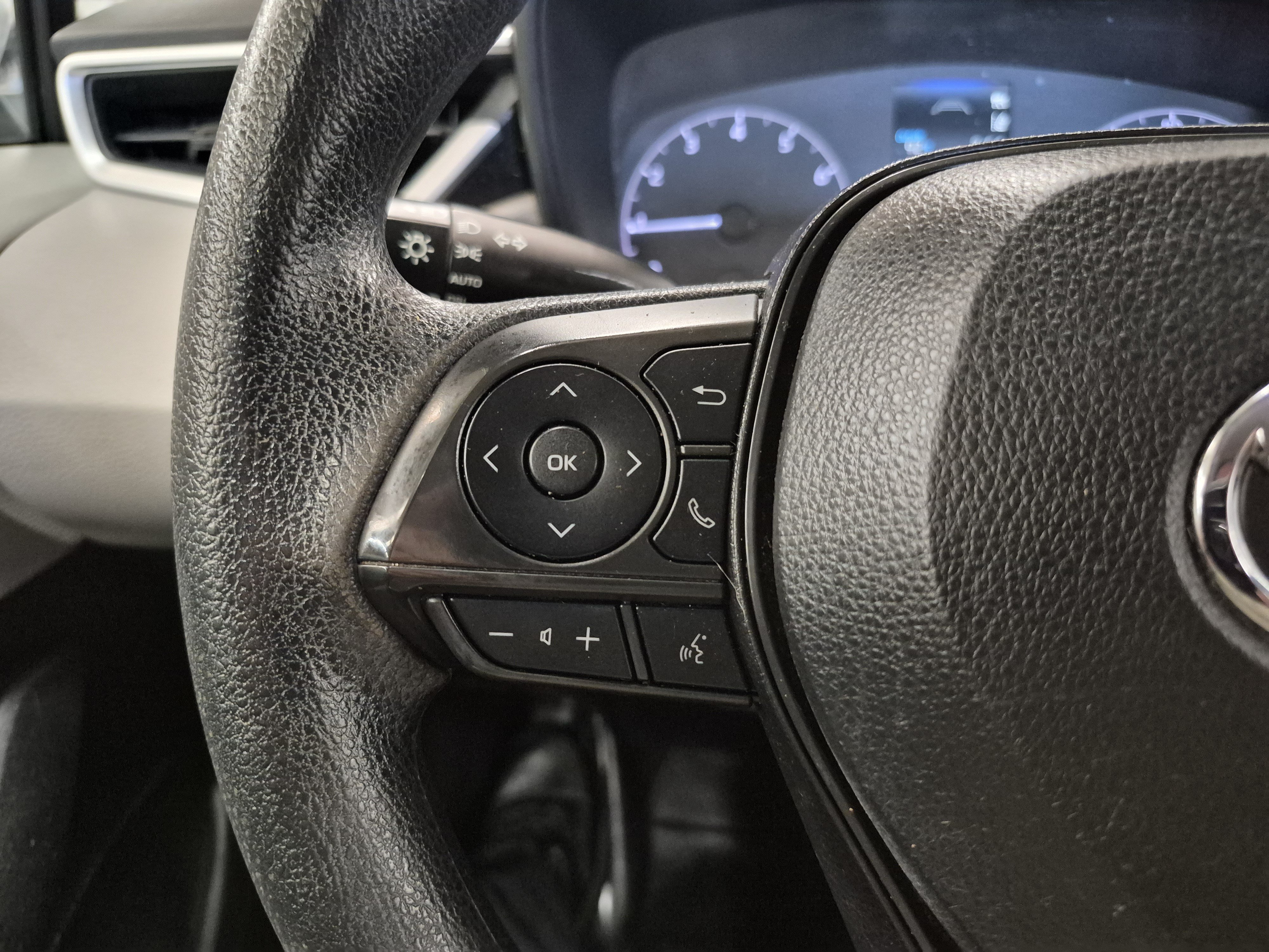 Used 2023 Toyota Corolla LE FWD image 22