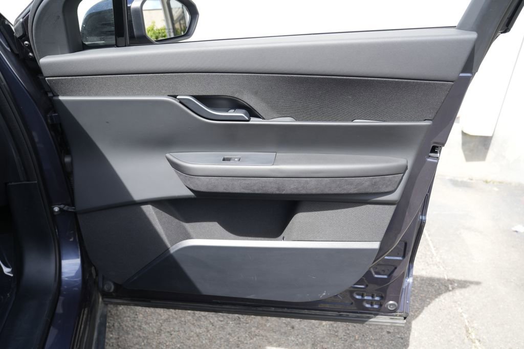 Used 2023 Fisker Ocean Extreme AWD/4WD image 32