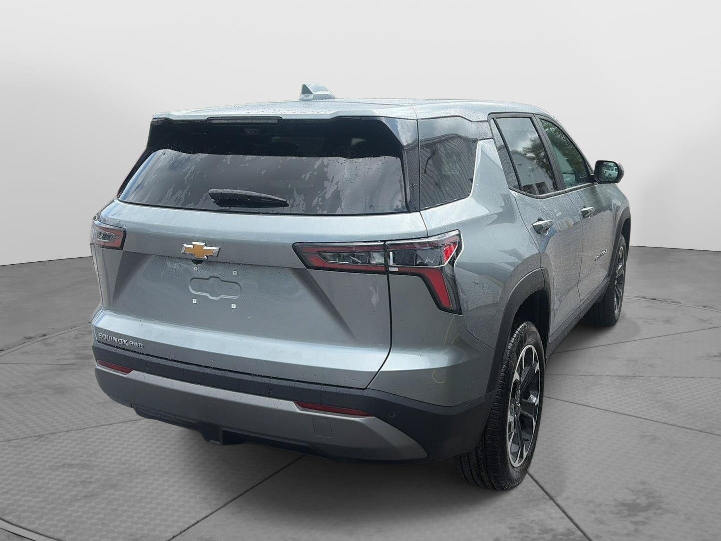 New 2027 Chevrolet Equinox LT w/ Convenience Package II AWD/4WD image 4