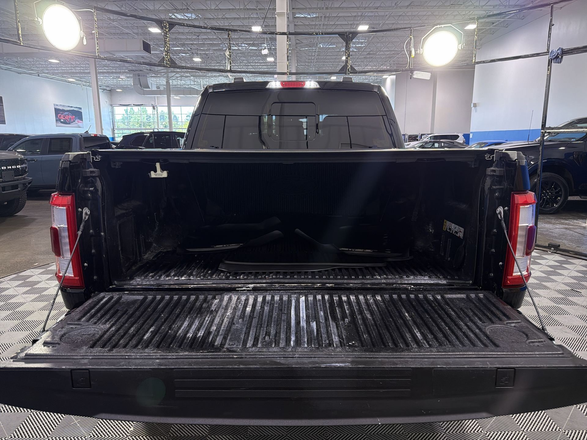 Used 2023 Ford F150 Lariat w/ Equipment Group 502A High AWD/4WD image 32