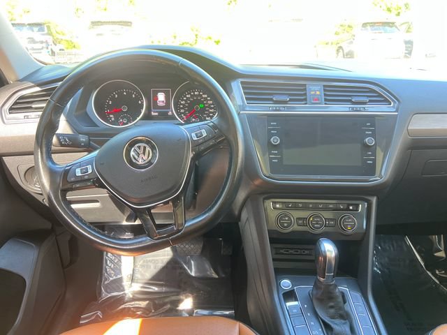 Used 2019 Volkswagen Tiguan SE w/ Panoramic Sunroof Package AWD/4WD image 11