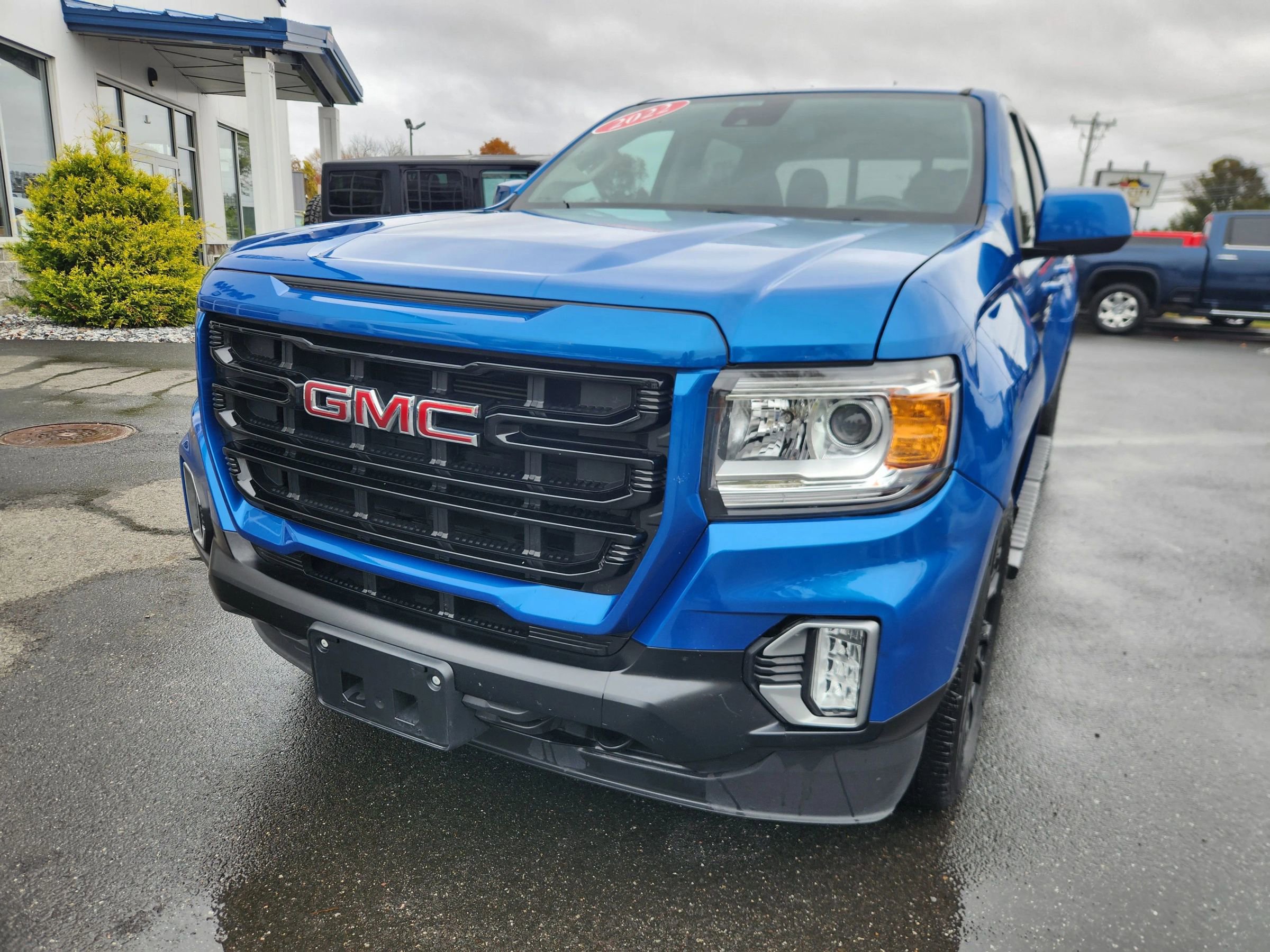 Used 2022 GMC Canyon Elevation w/ Elevation Premium Package image 4