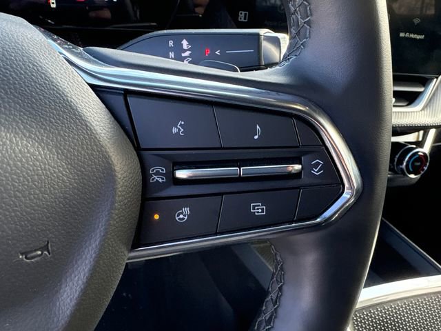 Used 2025 Chevrolet Equinox LT w/ Safety and Technology Package image 24