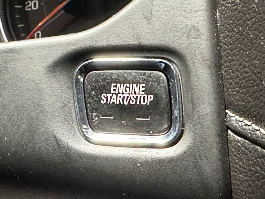 Used 2021 GMC Acadia SLE w/ Driver Convenience Package AWD/4WD image 16