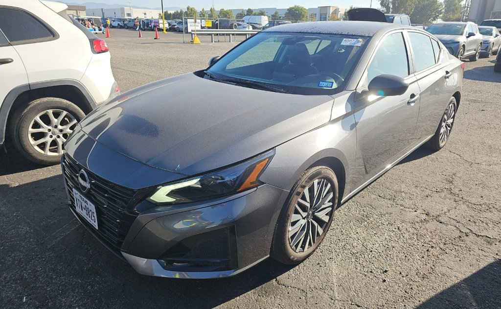 Used 2026 Nissan Altima 2.5 SV FWD image 12