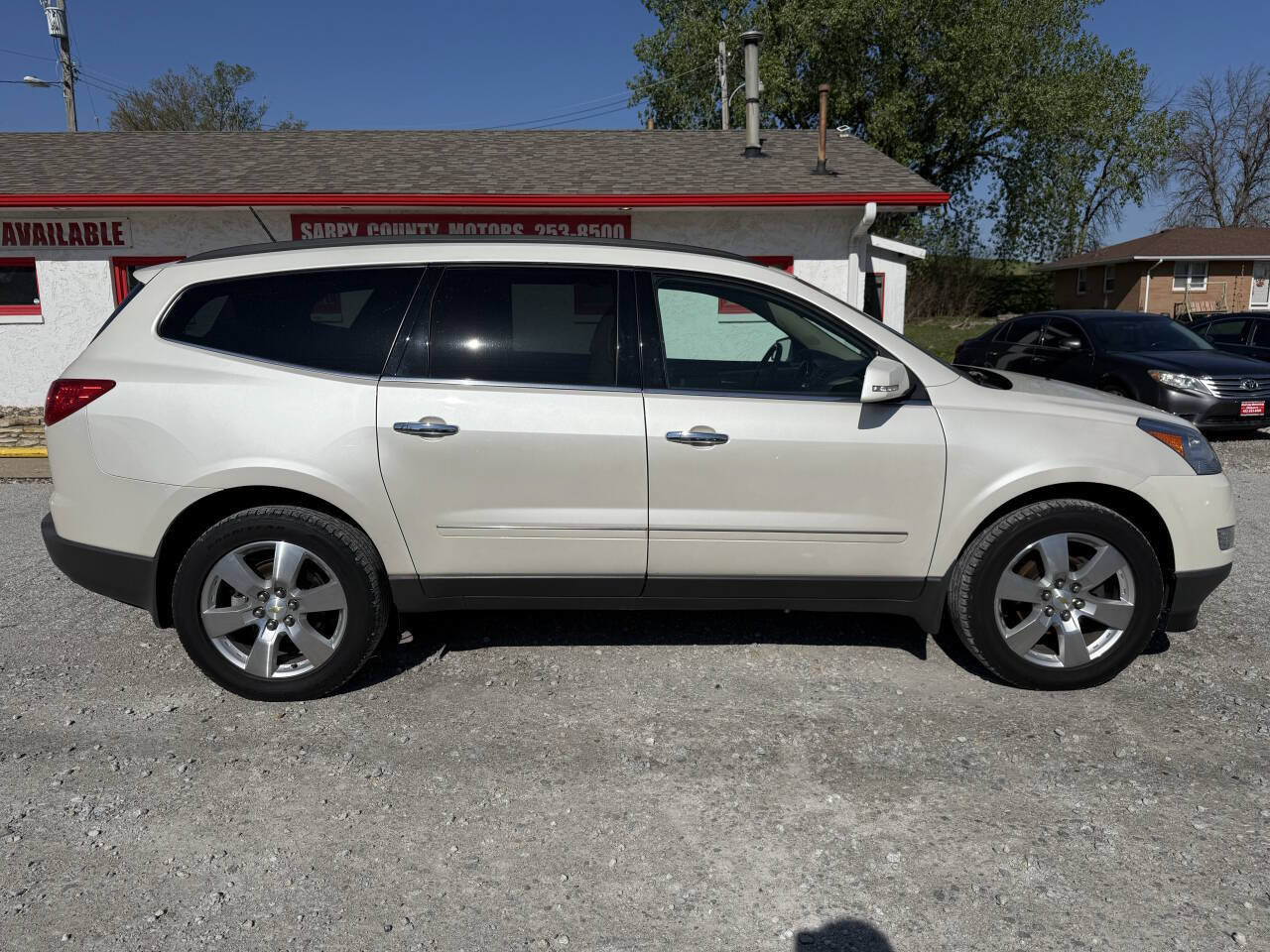 Used 2012 Chevrolet Traverse LTZ AWD/4WD image 2