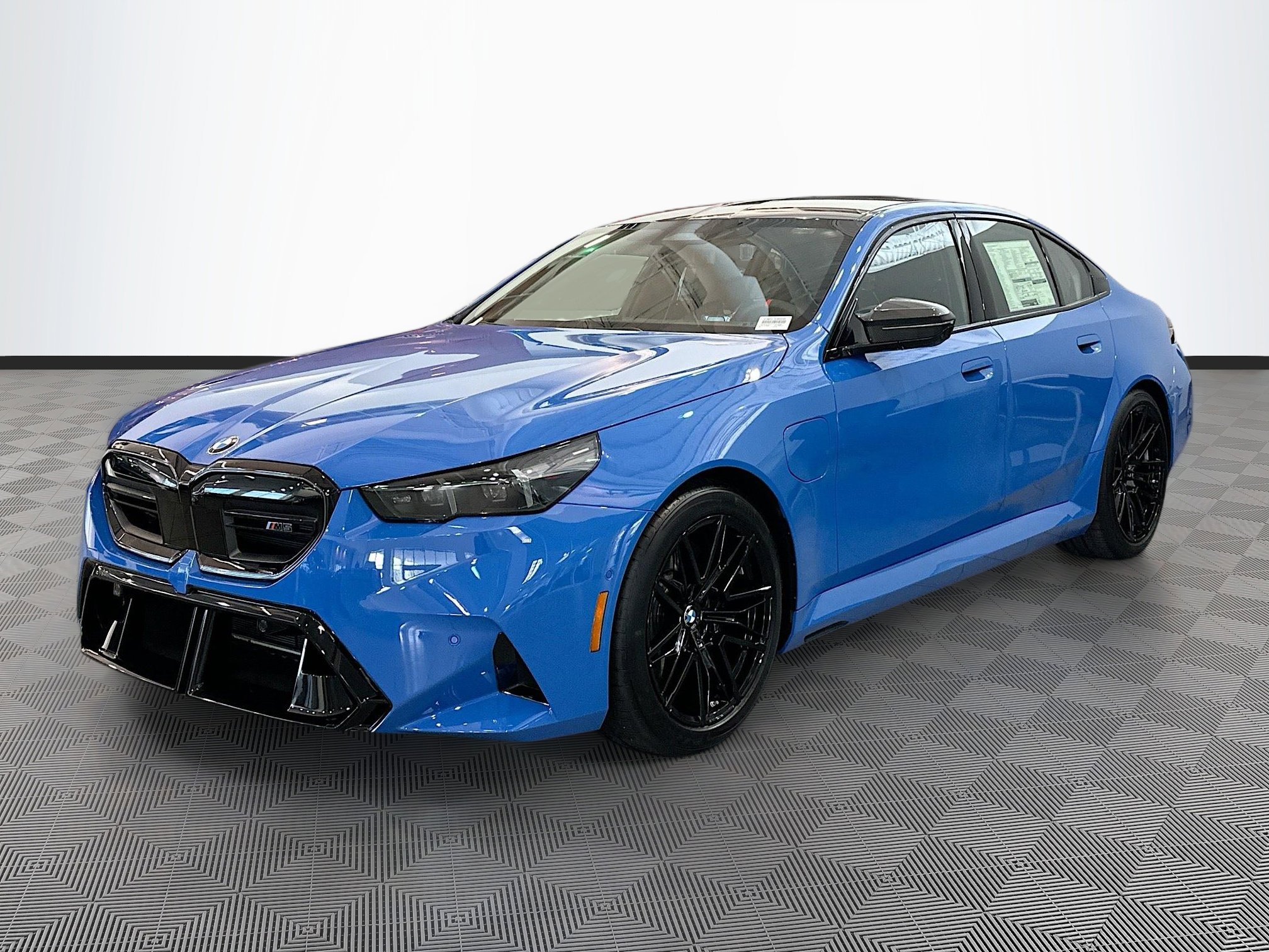 New 2026 BMW M5 image 3