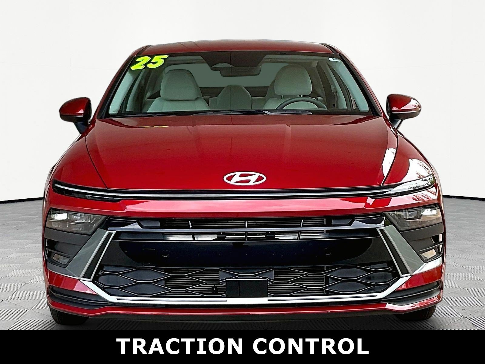 Used 2025 Hyundai Sonata SE FWD image 2
