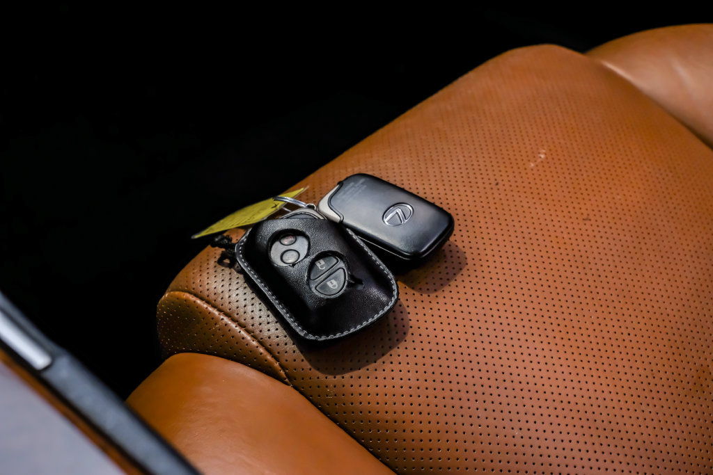 Used 2013 Lexus IS 250C w/ Luxury Pkg RWD image 70