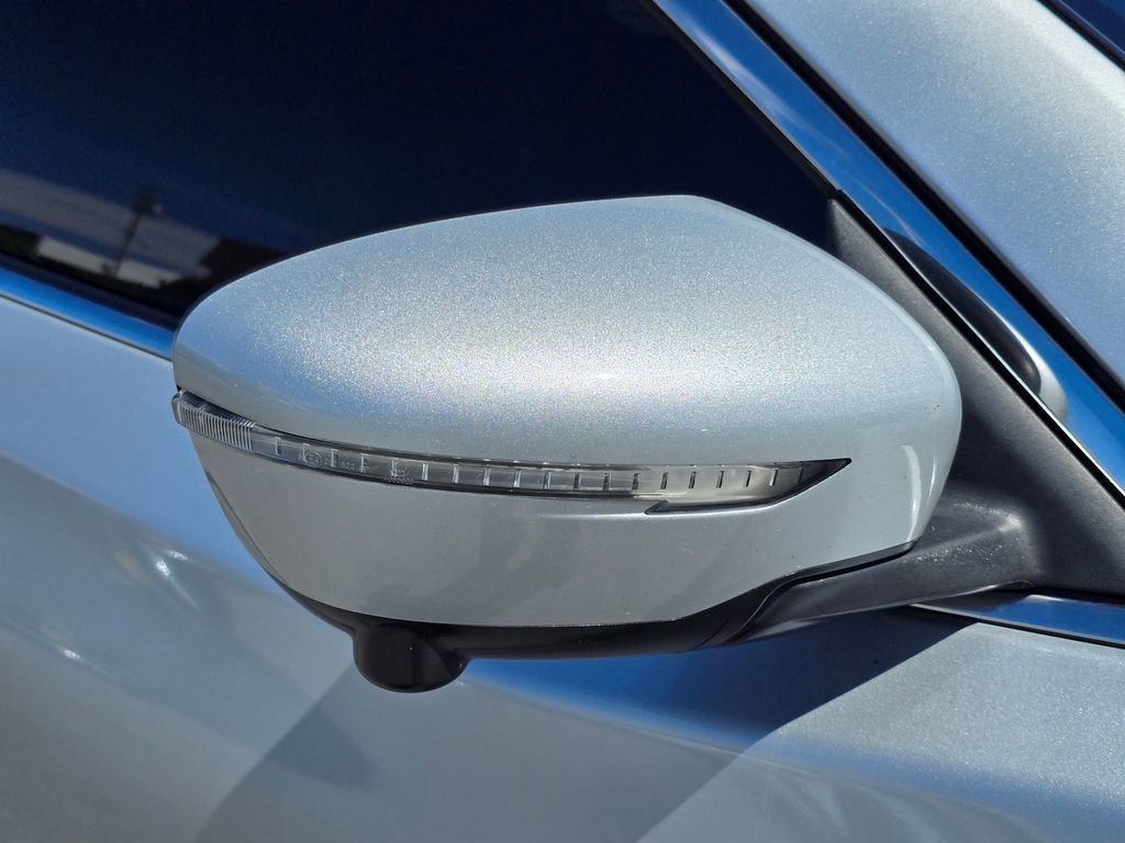 Used 2015 Nissan Rogue SL image 15