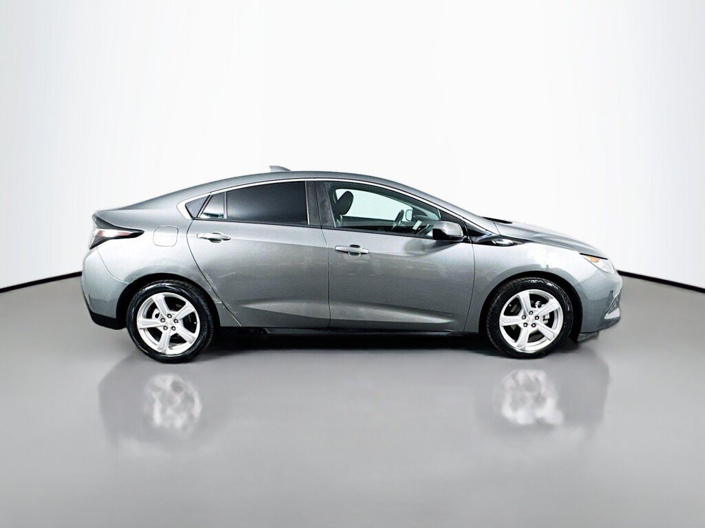 Used 2017 Chevrolet Volt LT w/ Comfort Package FWD image 6