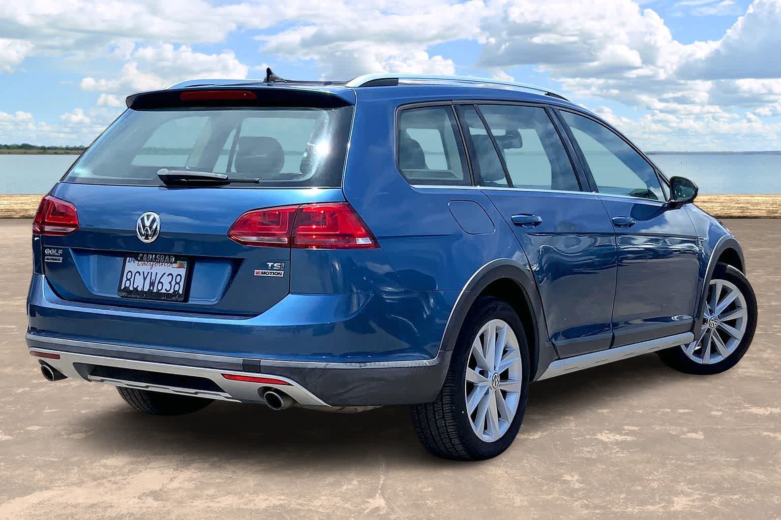 Used 2017 Volkswagen Golf Alltrack SE AWD/4WD image 22