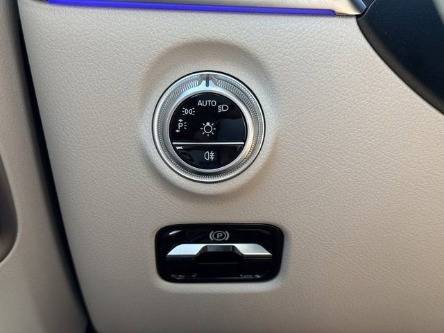 Used 2025 Mercedes-Benz C 300 Sedan image 19