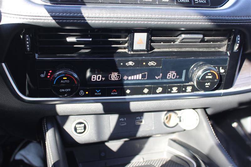 Used 2023 Nissan Rogue Platinum w/ Platinum Premium Package image 19