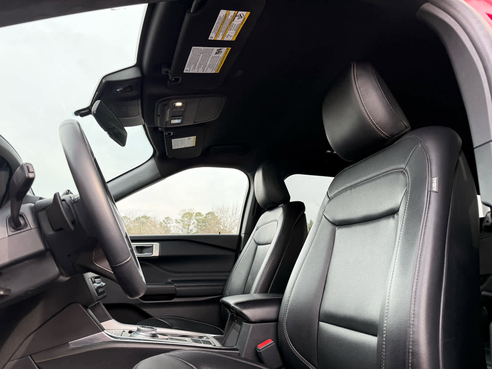 Used 2020 Ford Explorer XLT w/ Equipment Group 202A image 26