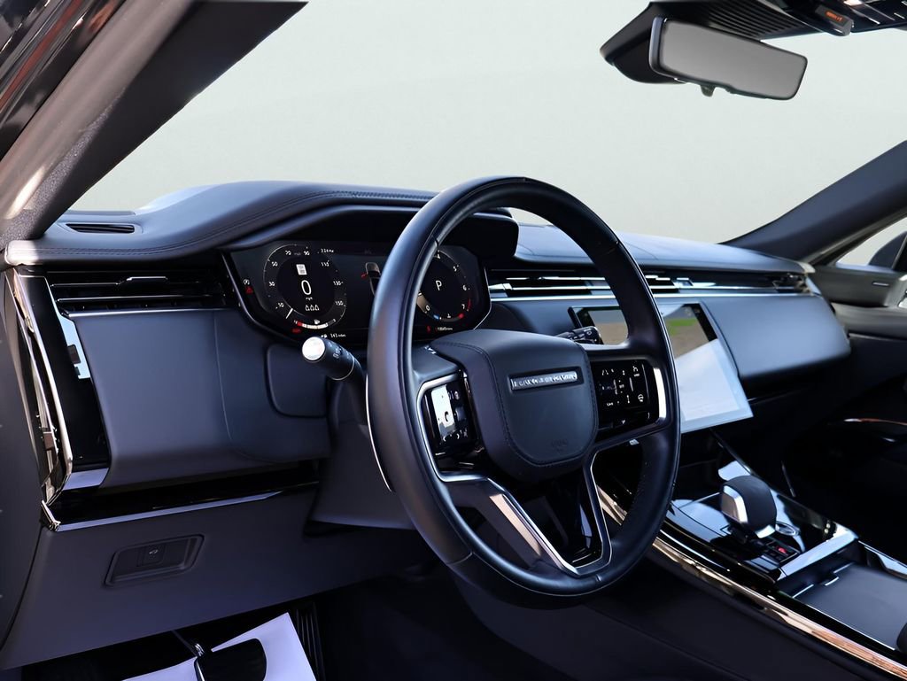 Used 2024 Land Rover Range Rover Sport SE AWD/4WD image 18