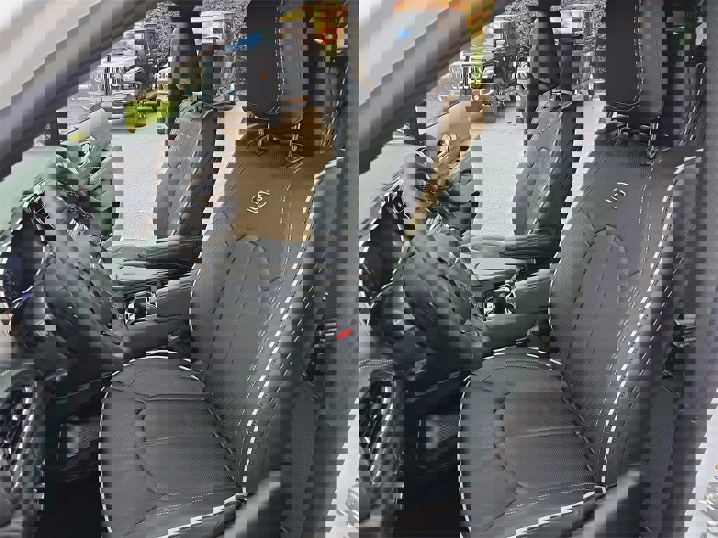 New 2026 Chrysler Pacifica Limited image 17