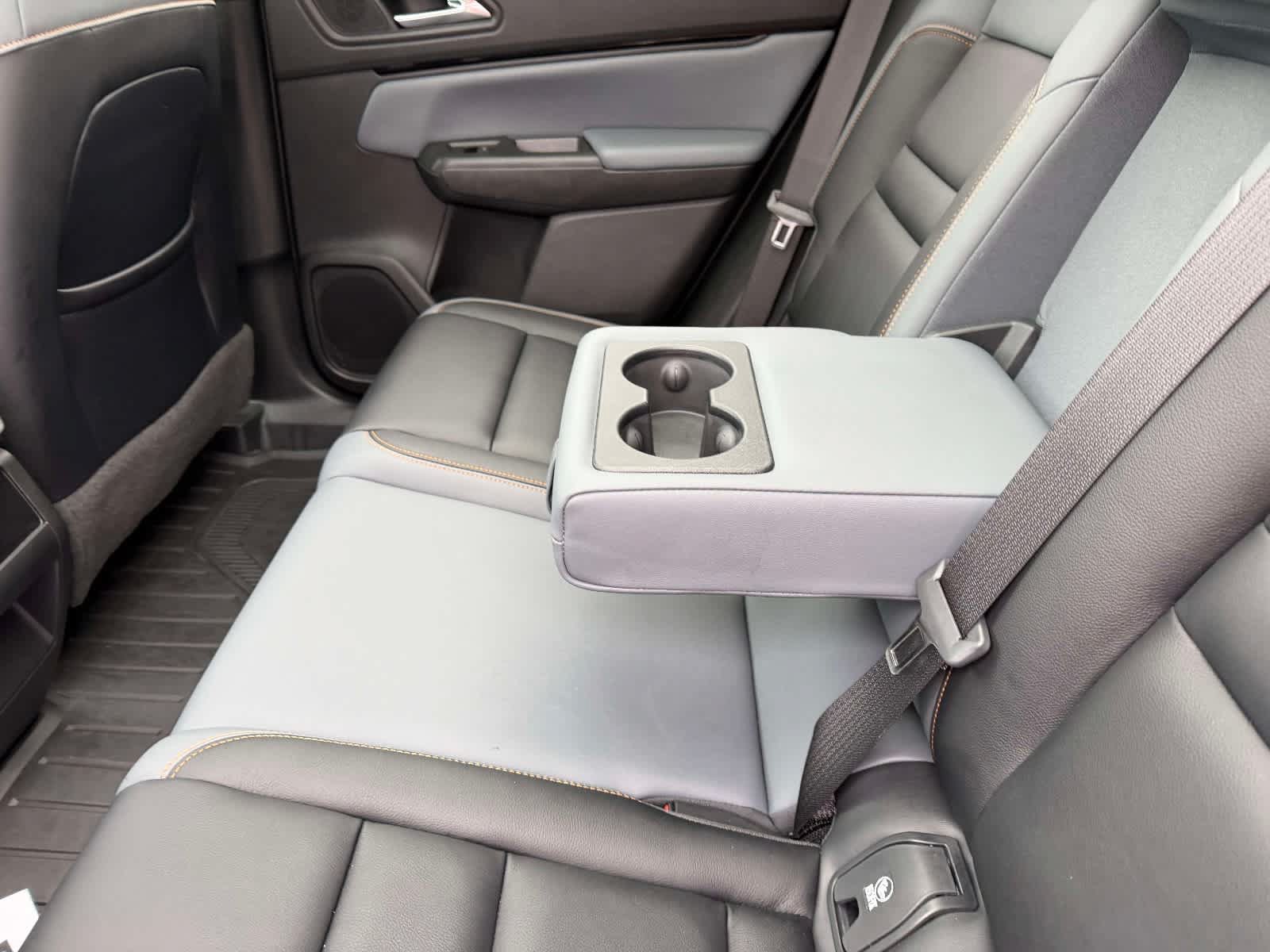 Used 2024 Honda Prologue Touring image 16