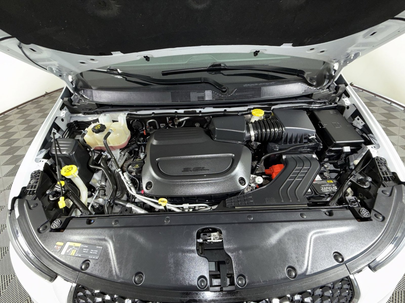 Used 2023 Chrysler Pacifica Touring FWD image 27