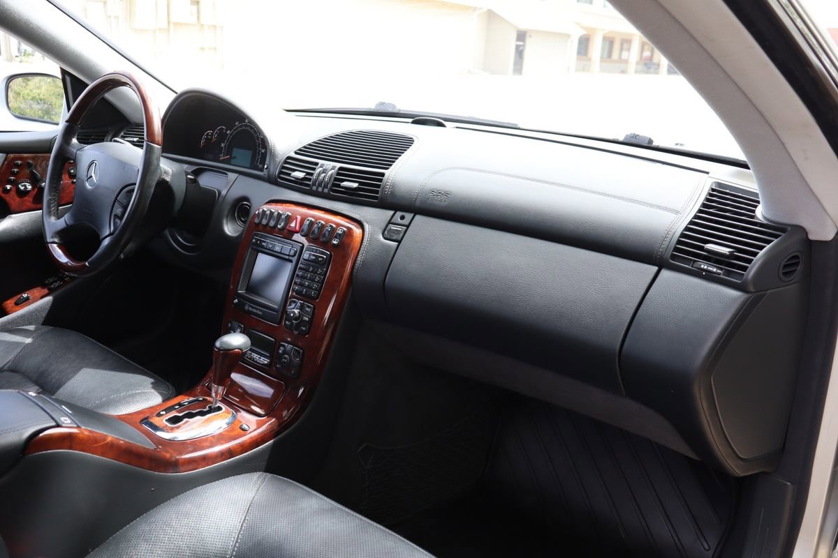 Used 2002 Mercedes-Benz CL 55 AMG image 17
