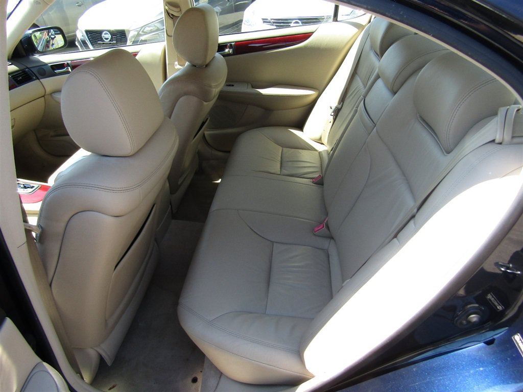 Used 2004 Lexus ES 330 FWD image 18