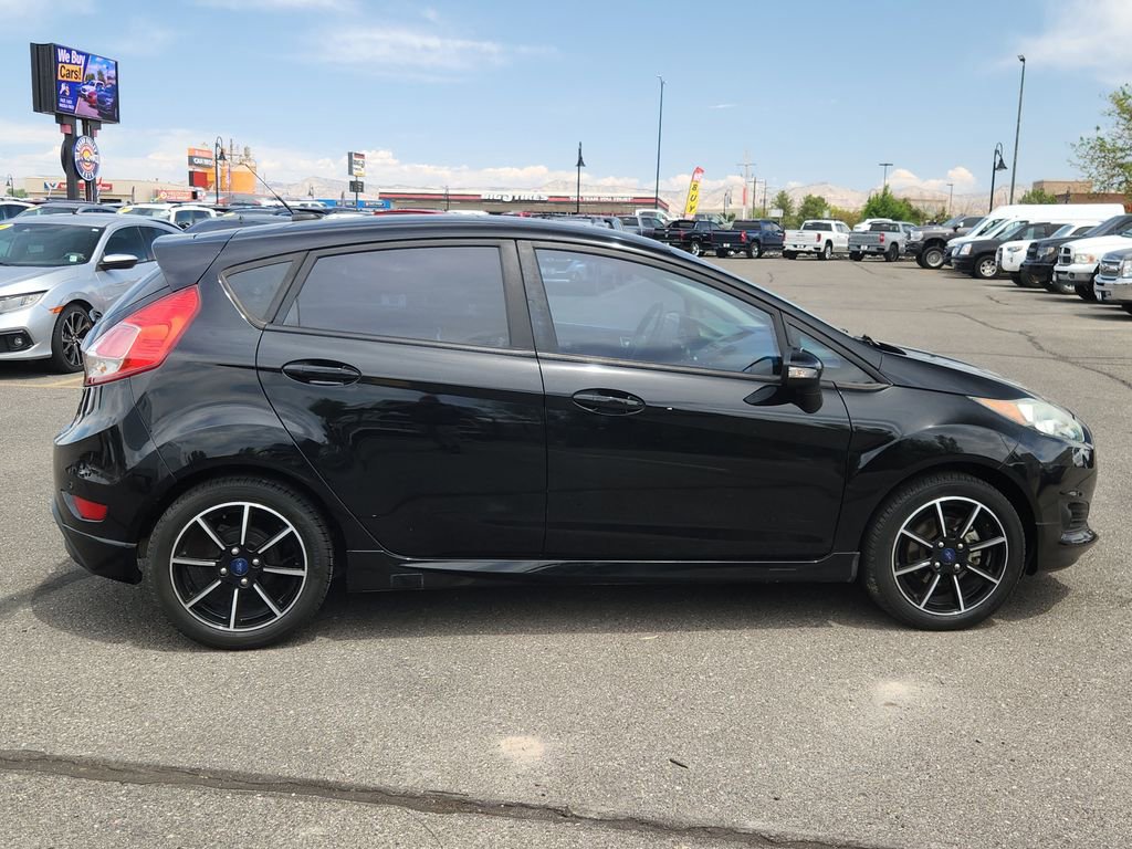 Used 2016 Ford Fiesta SE w/ SE Black Package FWD image 7