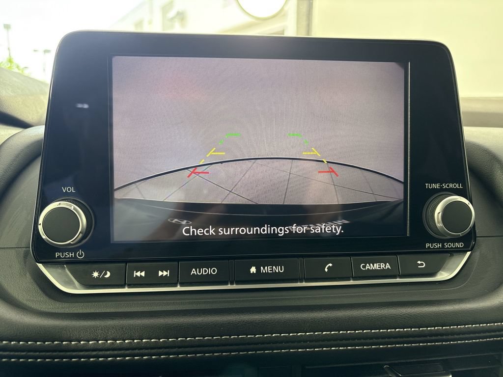 Used 2023 Nissan Rogue S FWD image 22