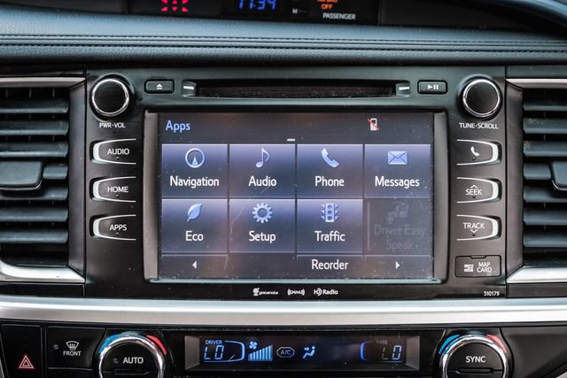Used 2017 Toyota Highlander XLE AWD/4WD image 31