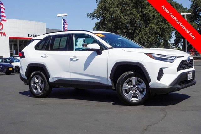 Used 2022 Toyota RAV4 XLE image 8