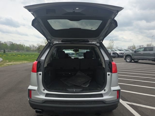 Used 2017 GMC Terrain SLE FWD image 10
