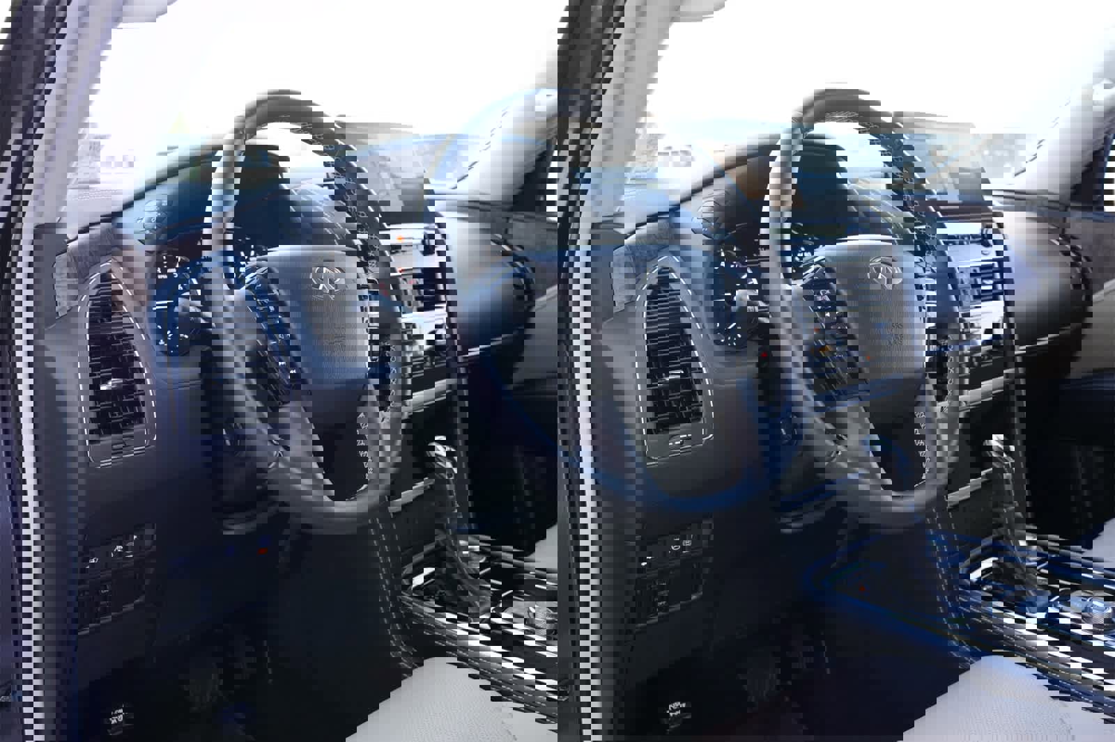 Certified 2023 INFINITI QX80 Premium Select w/ All-Season Package image 16